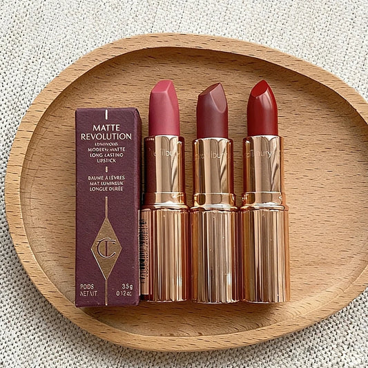 Charlotte Tilbury Makeup Lipstick Walk of No Shame Graceful Pink Pillow Talk Moisturizing Plumping Lip Gloss Strawberry Vanilla