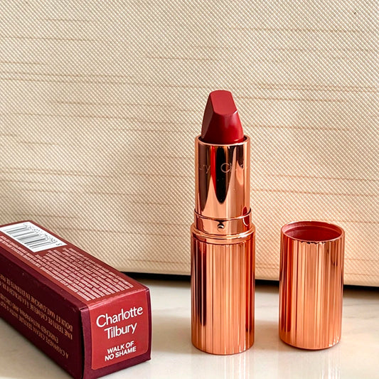 Charlotte Tilbury Makeup Lipstick Walk of No Shame Graceful Pink Pillow Talk Moisturizing Plumping Lip Gloss Strawberry Vanilla